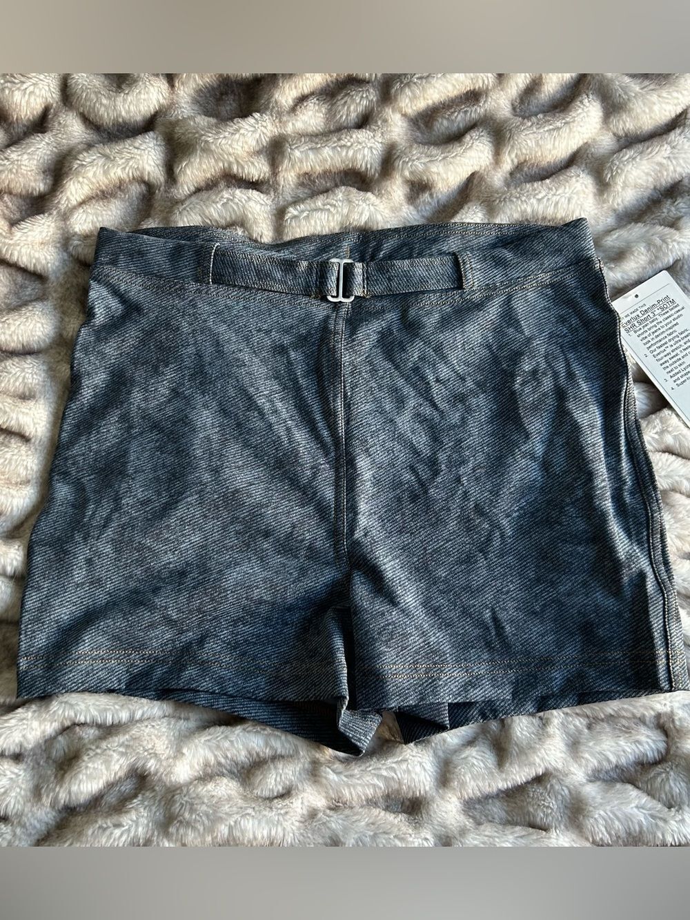 lululemon athletica everlux denim print super high rise shorts 3” size 12